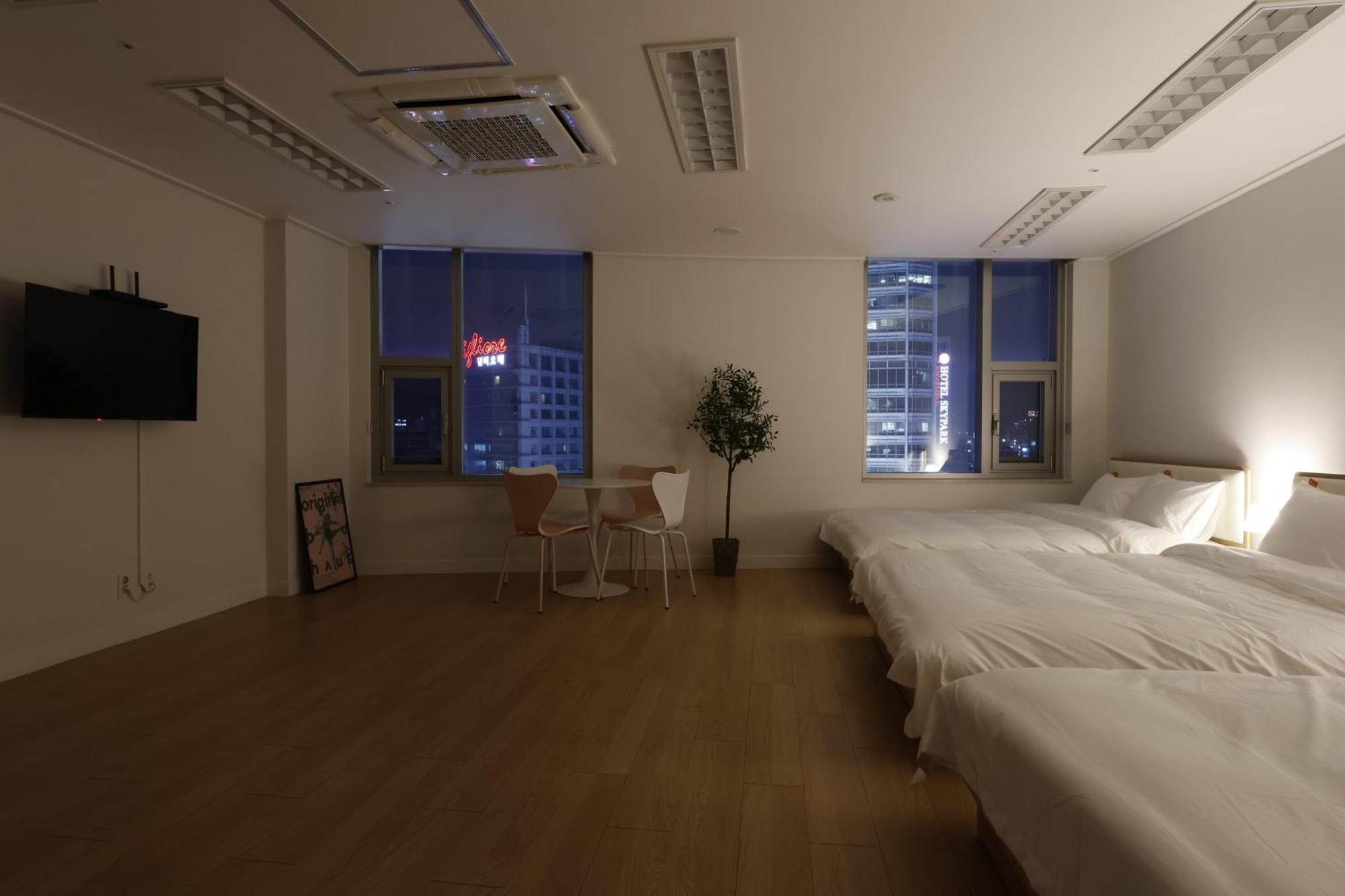 "Grand Opened" Maxtyle Guesthouse Dongdaemun Seoul Exterior photo
