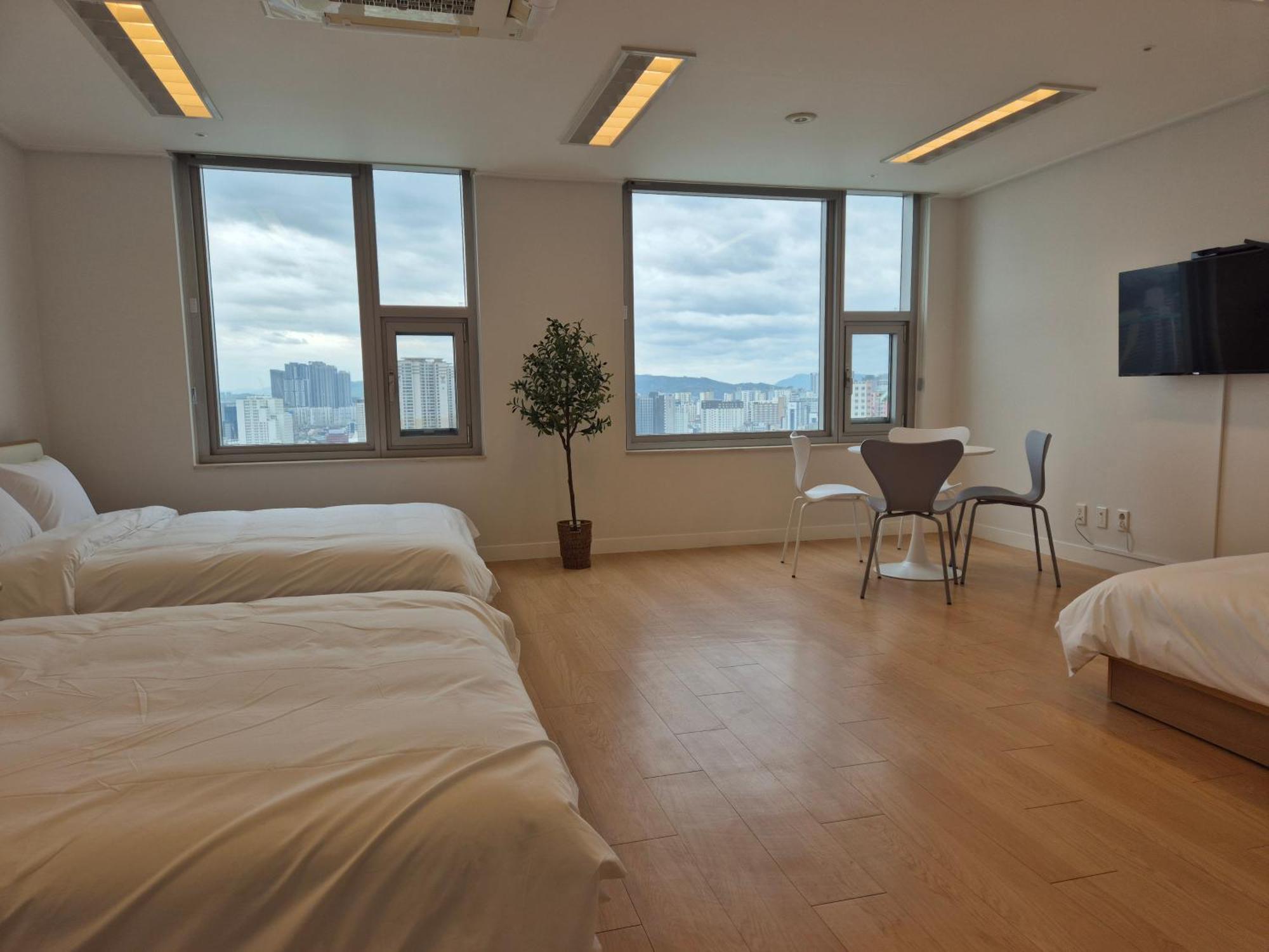 "Grand Opened" Maxtyle Guesthouse Dongdaemun Seoul Exterior photo